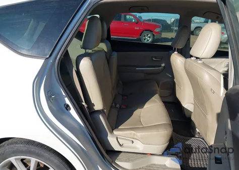 2014 Toyota Prius V Five из США, поврежденный, VIN JTDZN3EU2EJ013601